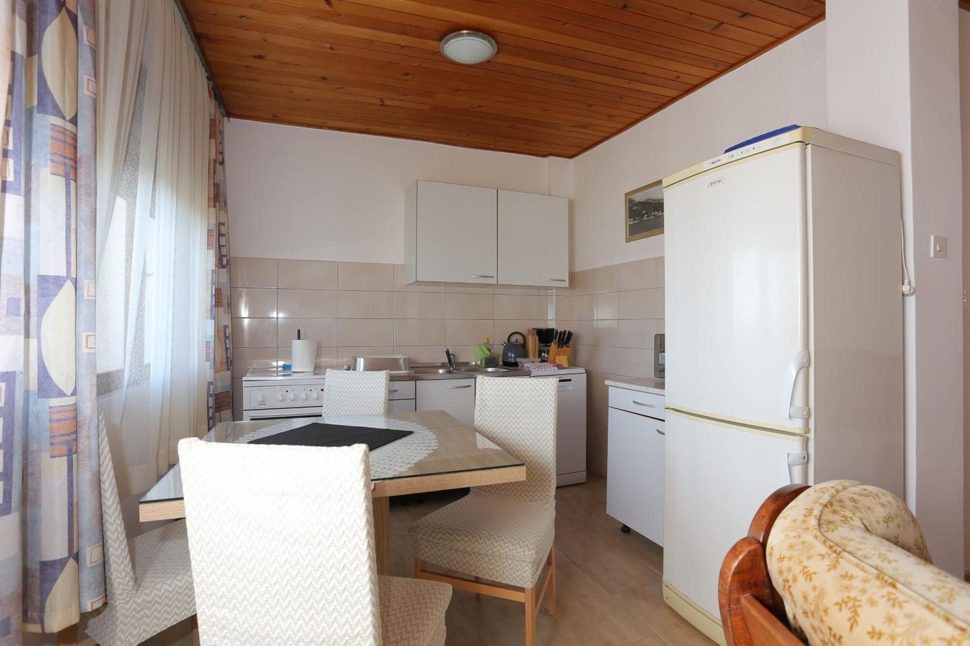 Apartments And Rooms With Parking Space Tucepi, Makarska - 5263 외부 사진