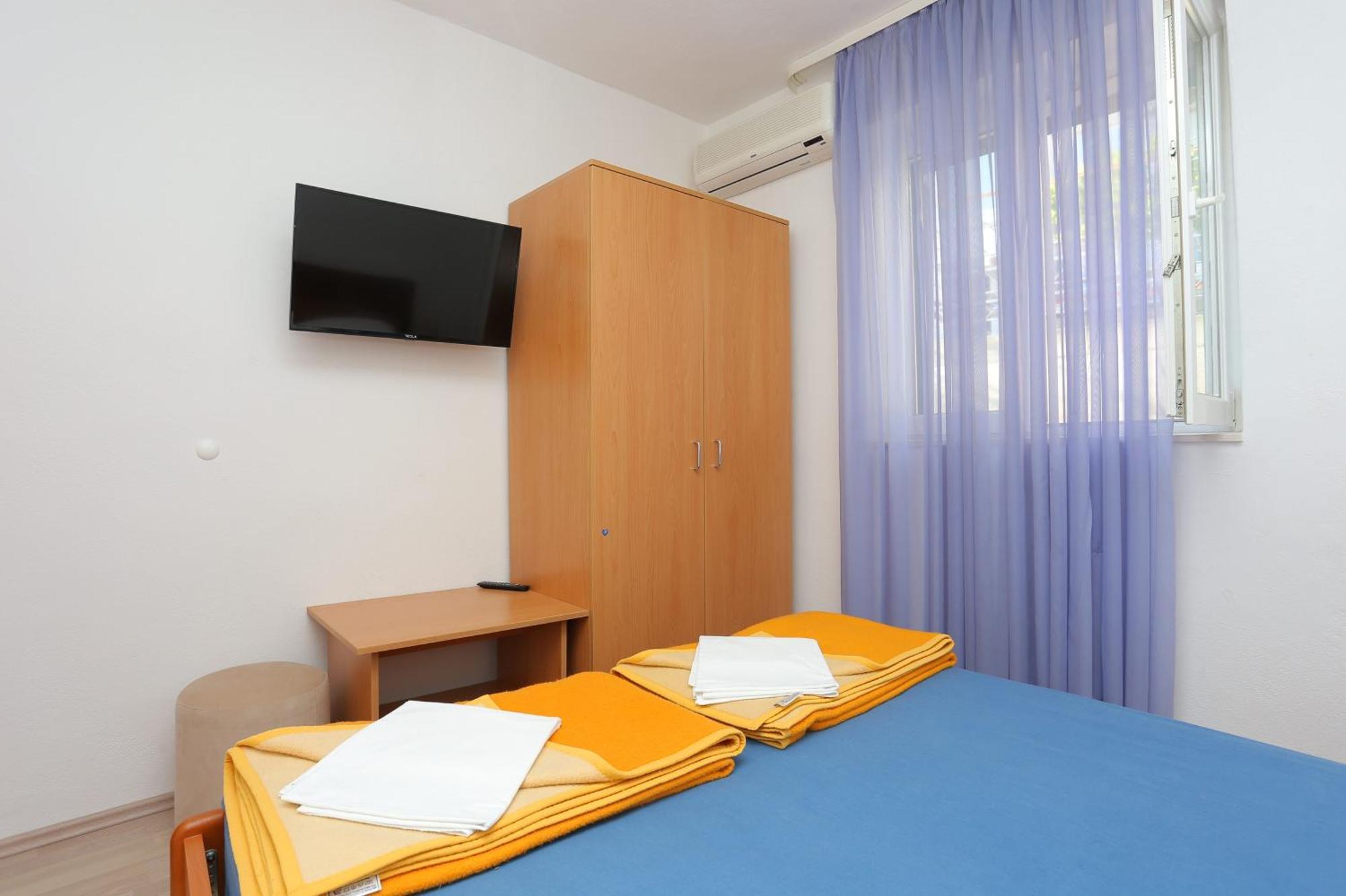 Apartments And Rooms With Parking Space Tucepi, Makarska - 5263 객실 사진